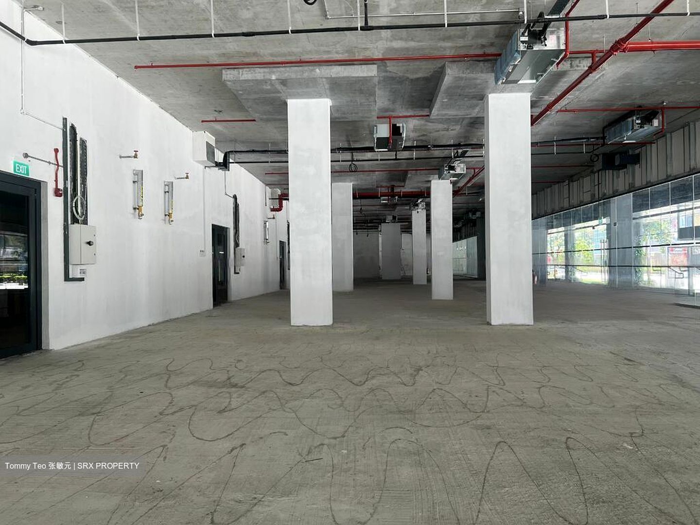 Middle Road (D7), Retail #480246211